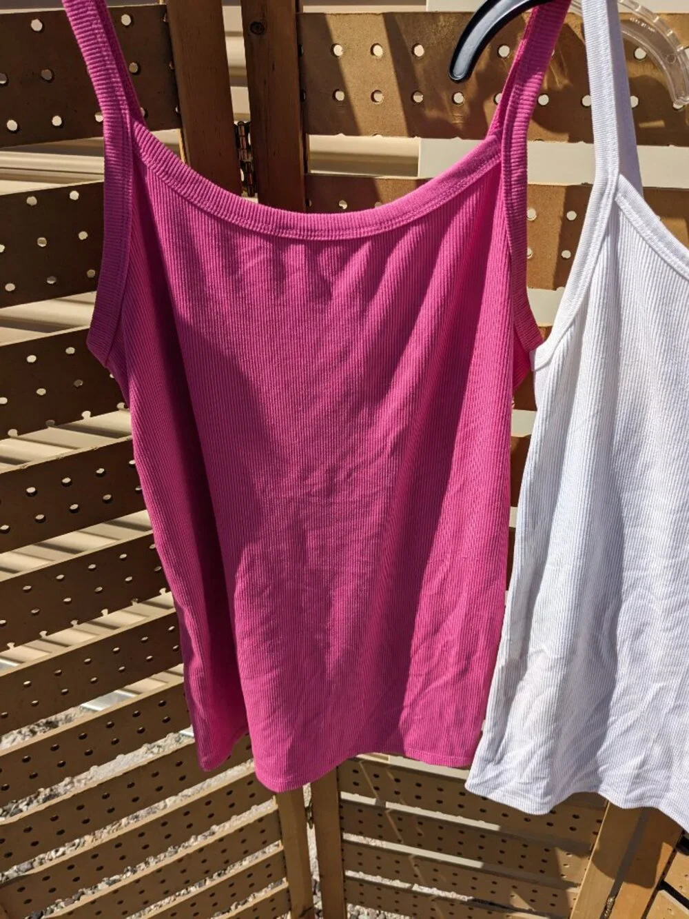Set of 2 NOBO Tanks Sz L (11-13) - Picture 2 of 5